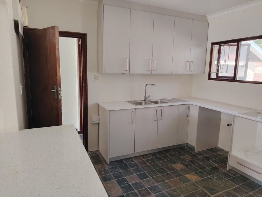 To Let 4 Bedroom Property for Rent in Panorama Western Cape